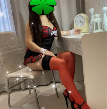 Яна, 19